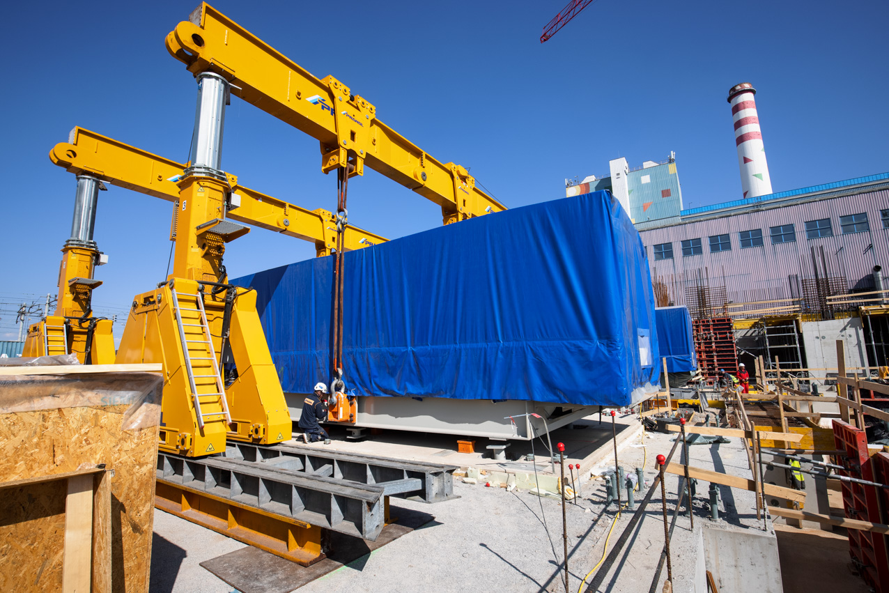 [Translate to HU:] Hubportal und Verschubsystem